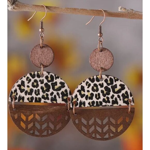 Boho Statement Wooden Earrings‎ With Leopard Print & Cutout Design NEW - Picture 2 of 3